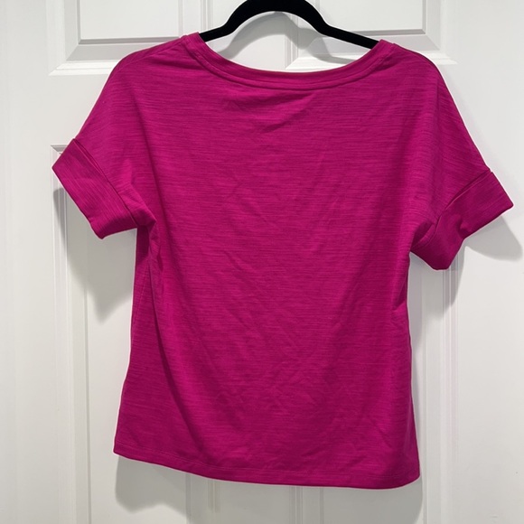 Raspberry GAP FIT top XS like new shirt sleeve - Picture 7 of 8